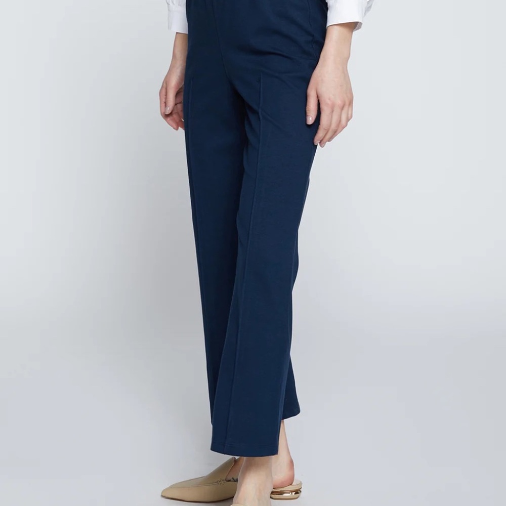 Ponte Cropped Kick Flare Pant in New Navy - New with Tags, Size Large